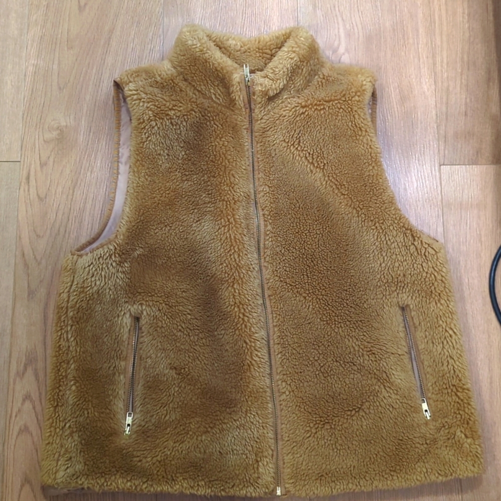 J. Crew Plush Excursion Vest sz L